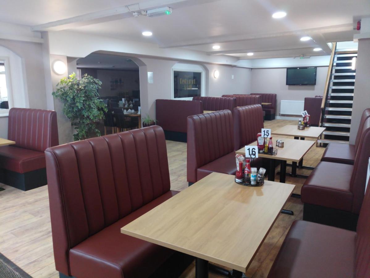 Wayside Cheer Hotel 카스텔 외부 사진