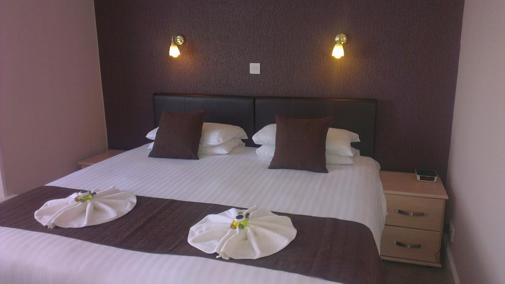 Wayside Cheer Hotel 카스텔 객실 사진